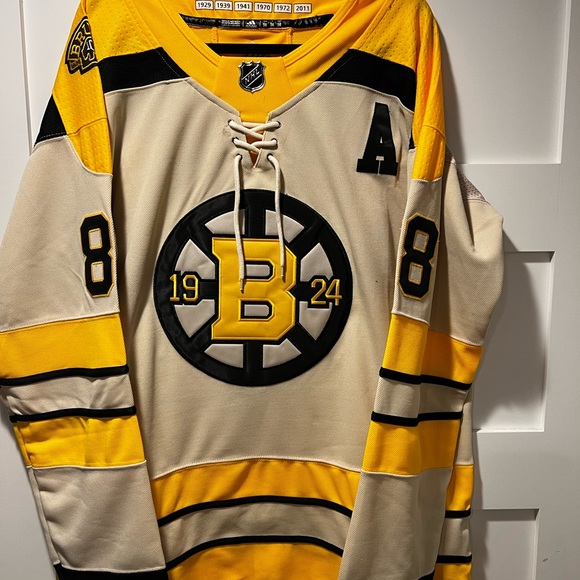 David Pastrnak Boston Bruins Jersey - Picture 2 of 5